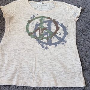 cream, peace sign, tee